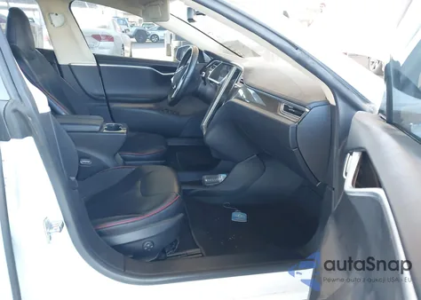 2013 Tesla Model S Performance из США, поврежденный, VIN 5YJSA1CP9DFP14057